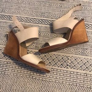 Dolce vita nude wedge
